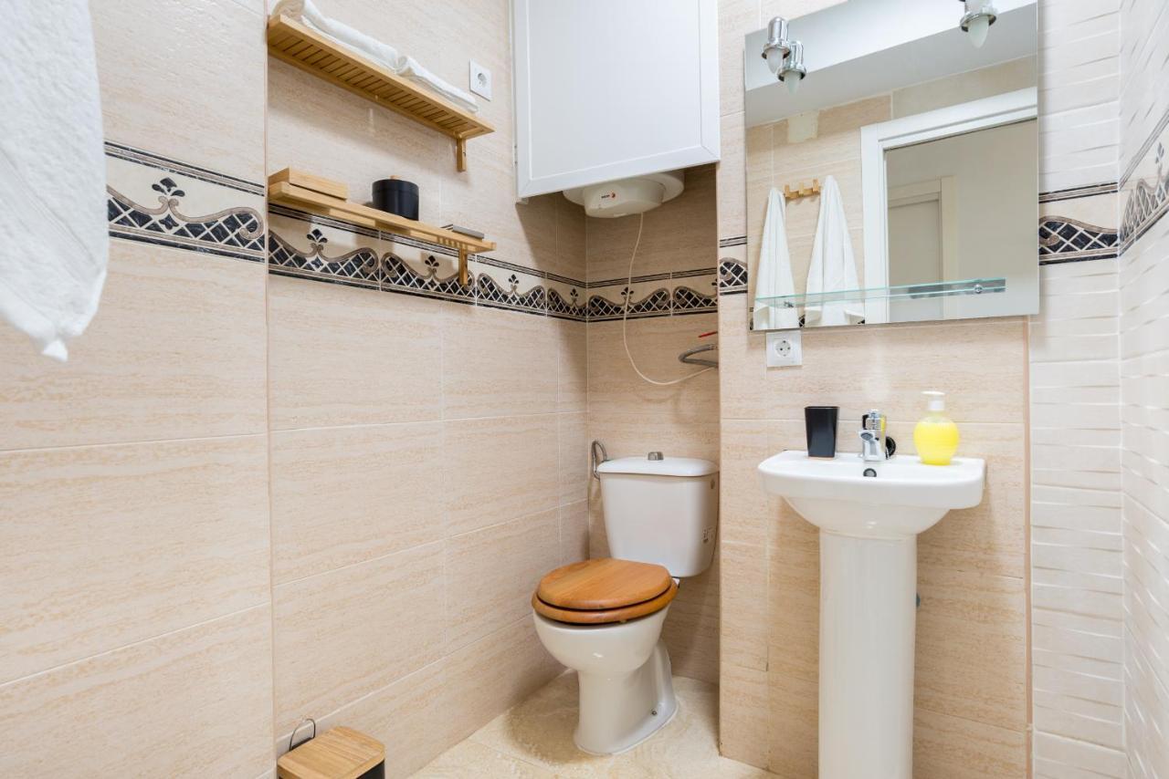 Mp5-Just Renovated Apartment Right On The Beach Málaga Exteriör bild